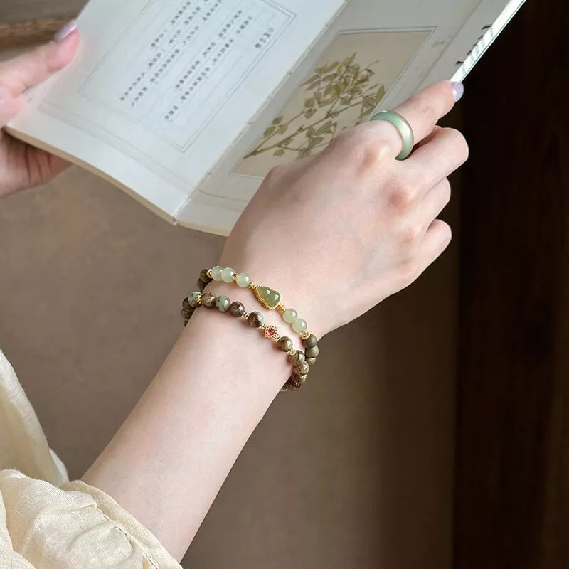 Braccialetto in Giada Hetian e Legno Verde – Ispirazione Orientale per Donna