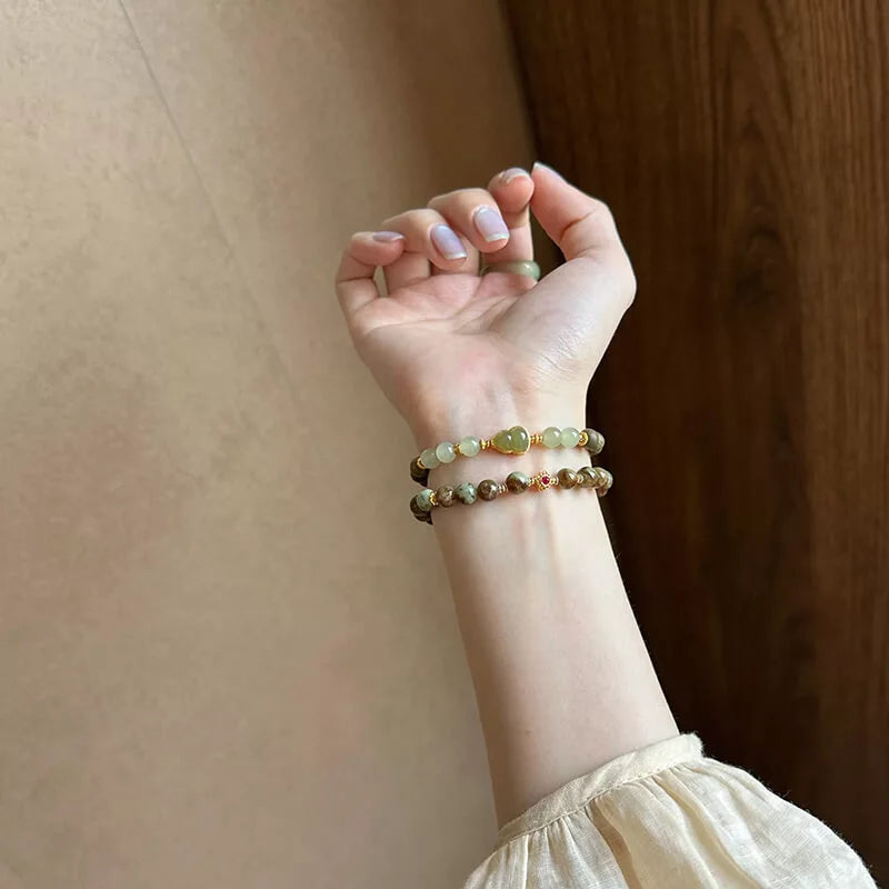 Braccialetto in Giada Hetian e Legno Verde – Ispirazione Orientale per Donna